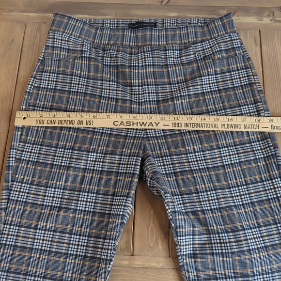 Sanctuary x Anthropologie Plaid Carnaby Kick Crop Pull on Pants - Picture 8 of 13